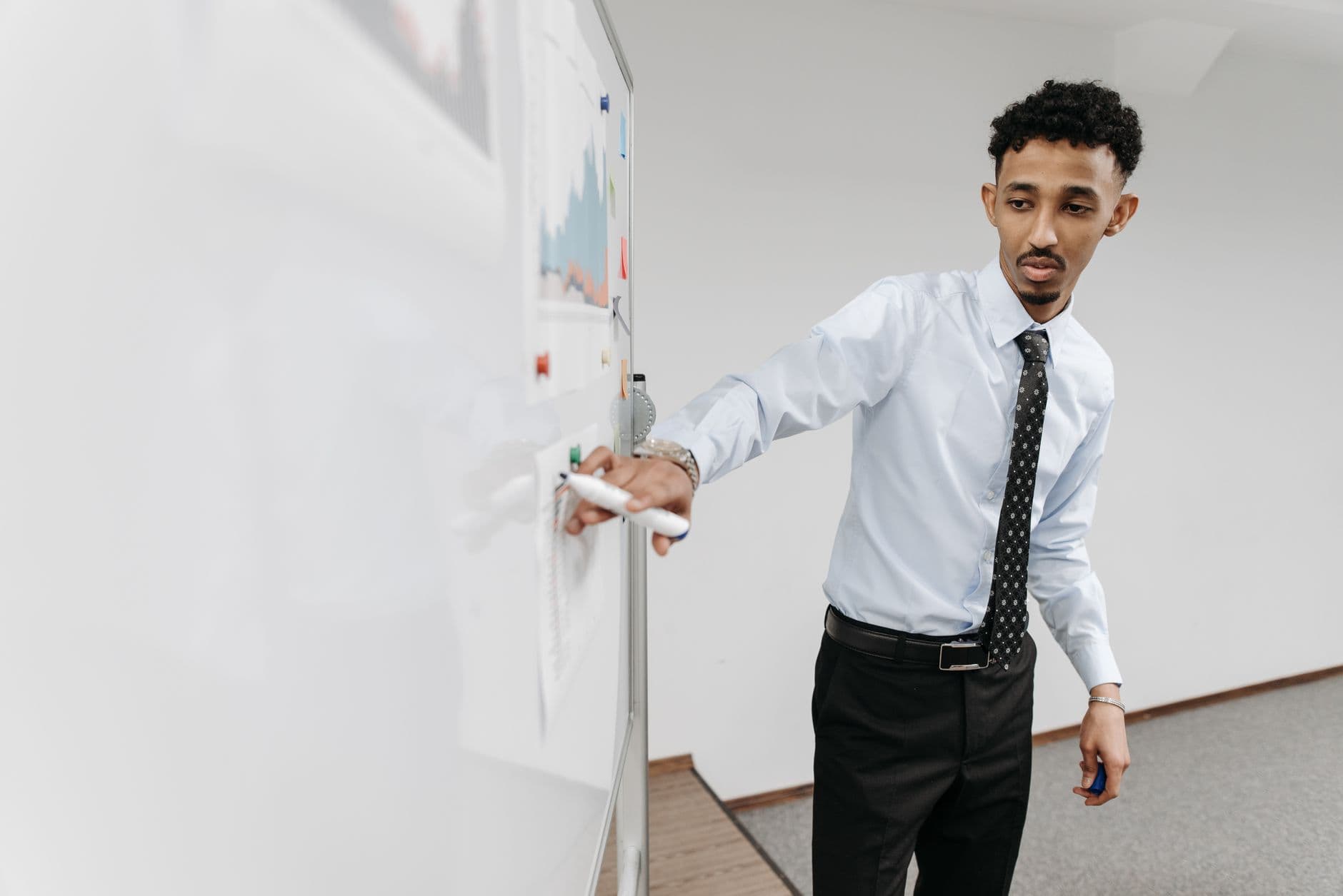 Unemployment Claims Show Slight Decrease